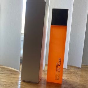 Michael Kors Exotic Blossom